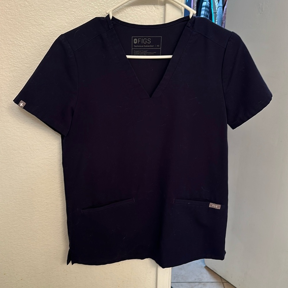 Figs Casma top